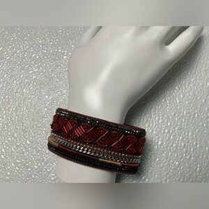 Red Black Silver Chain Sparkle Magnetic Closure‎ Soft Bracelet